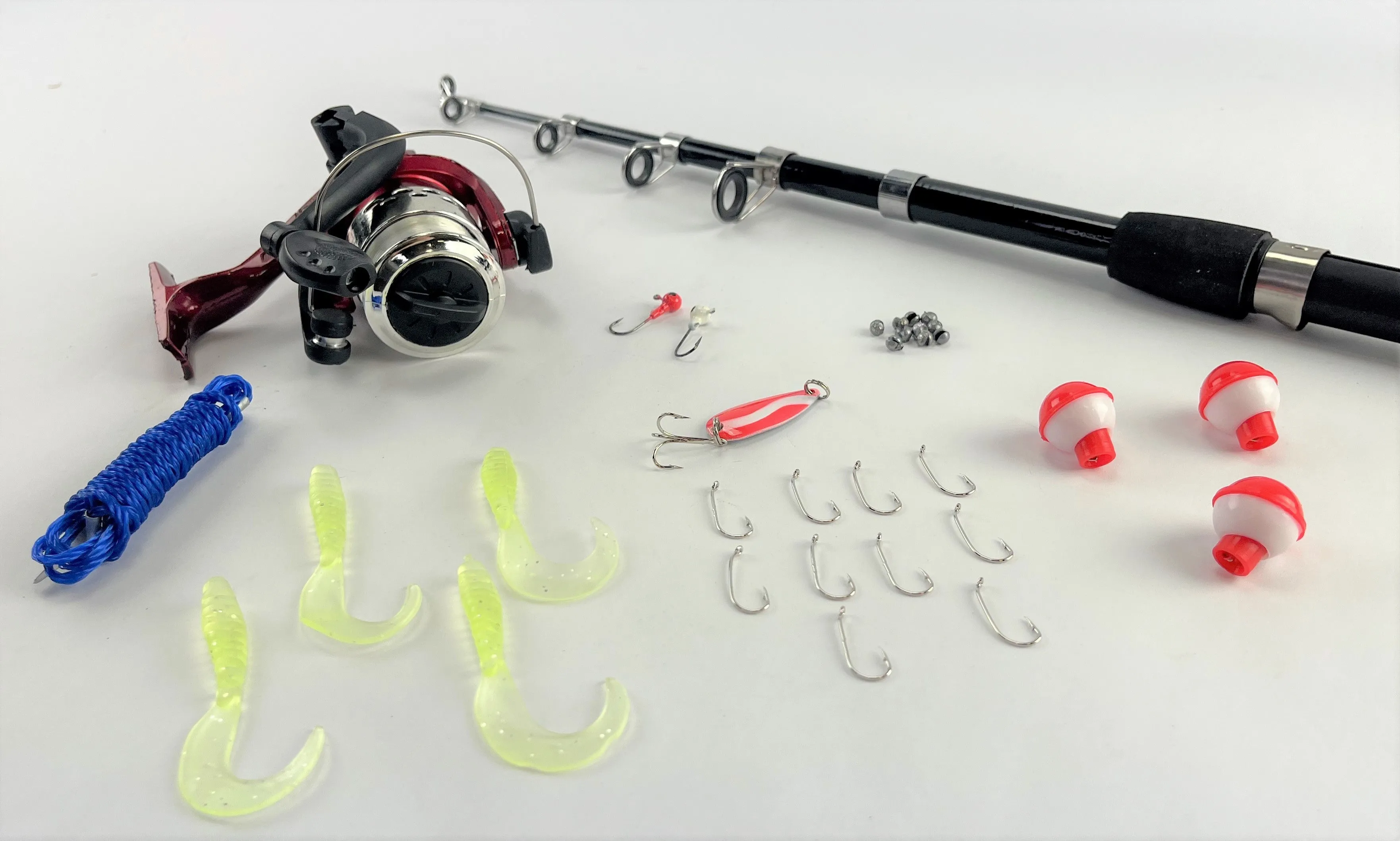 33 piece Set Fishing Kit Telescoping Rod Spinning Reel Hooks Sinkers Lure Bobber